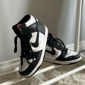 High Nike dunks! 5.5 Y (youth)